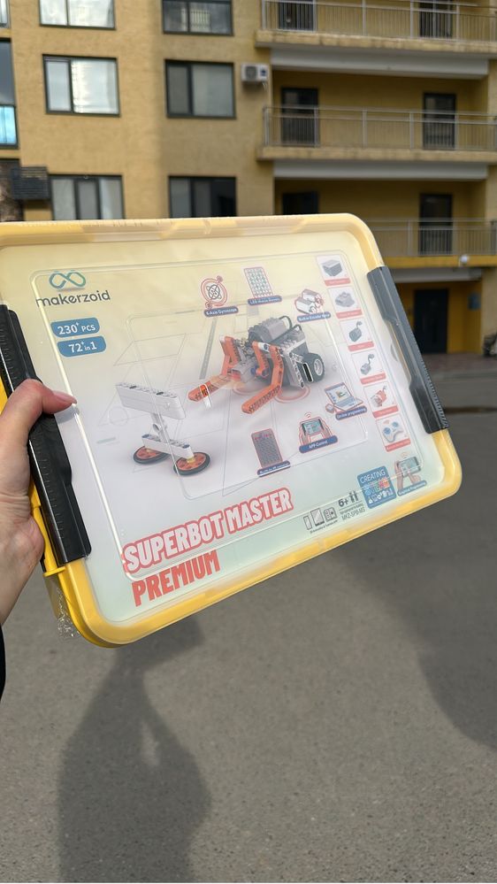 Конструктор для робототехники Makerzoid Superbot