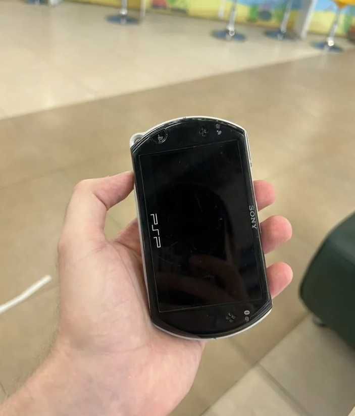 PSP Go в отличном состояний