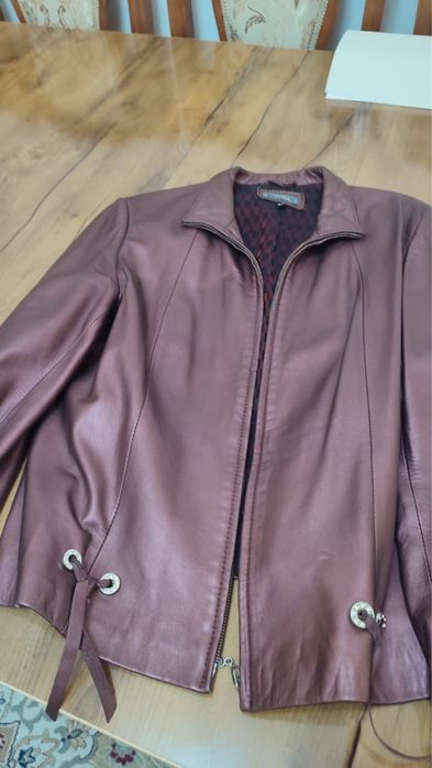 Продам кожаную куртку