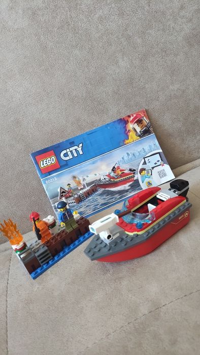LEGO City 60213 - Пожар на доковете
