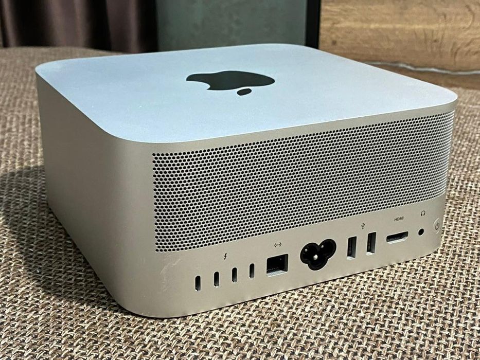 Apple Mac Studio m1 max / 32 / 1024