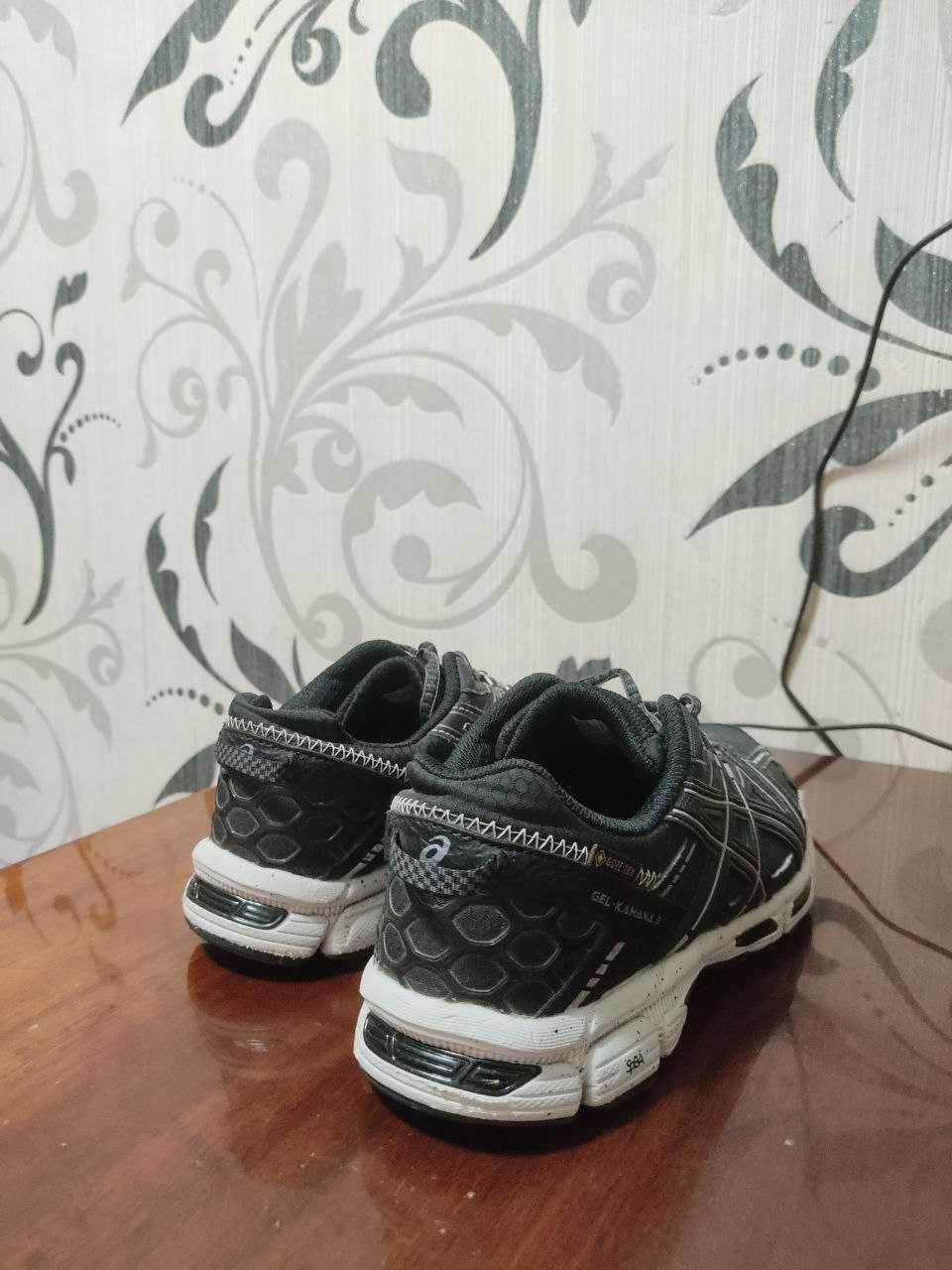 Оригинальные кроссовки Asics