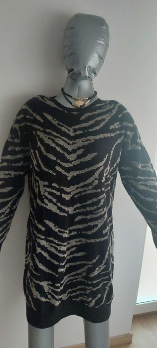 Rochie masura 40-42, marca Esmara, negru cu argintiu