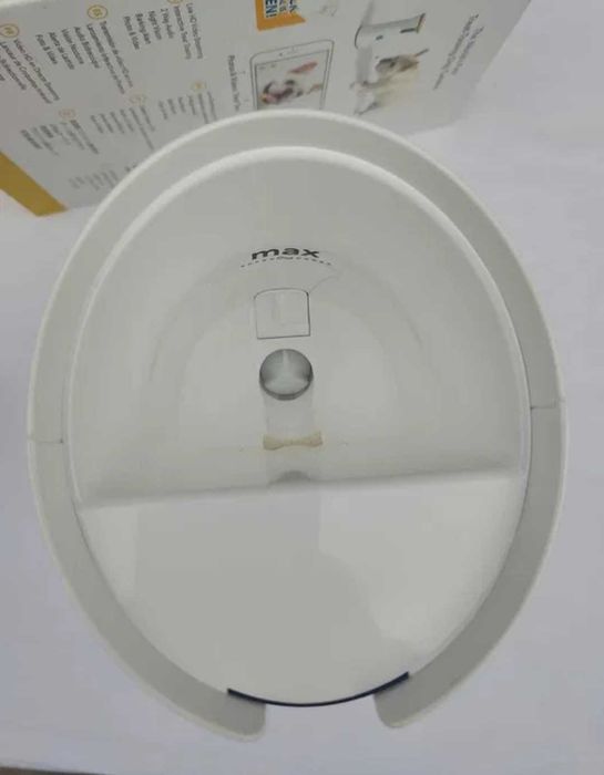 Camera Furbo alimentator mâncare