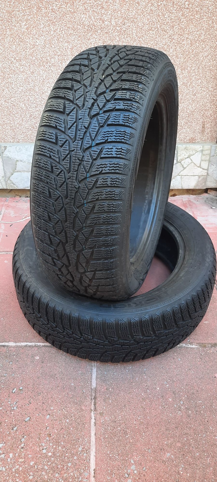 2 броя зимни гуми 205 55 16 Nokian 8mm като нови