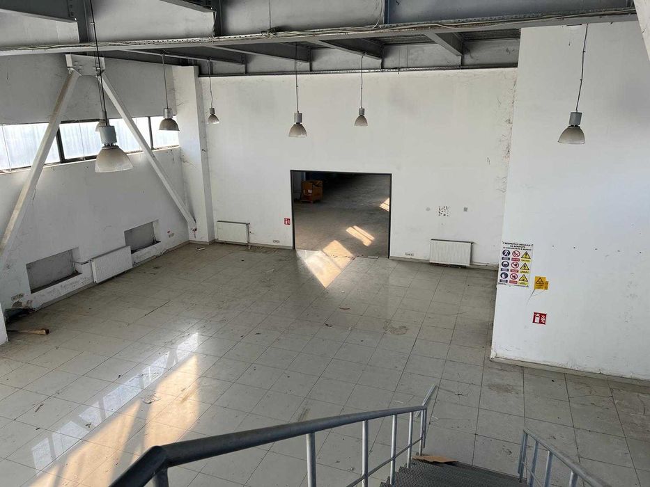 Spatiu comercial +depozit