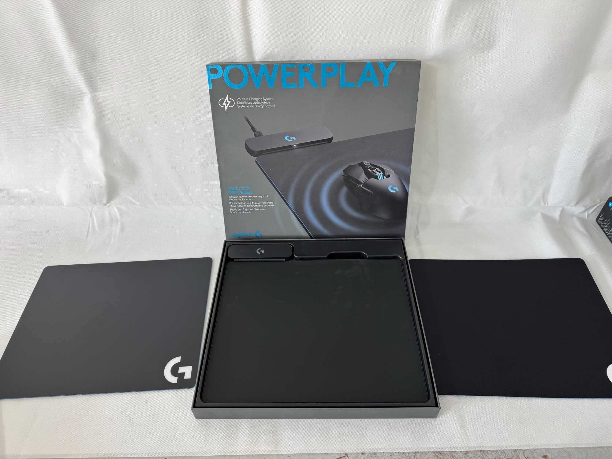Подложка Гейминг Logitech - PowerPlay + мека и твърда