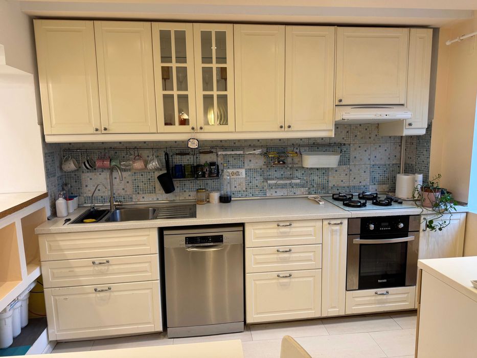 Inchiriez apartament Salaj mobilat utilat complet 3 camere 2 bai et1/4