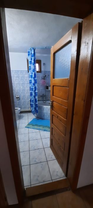 Casa la 6km de Gaesti si 60km de Bucuresti la Autostrada
