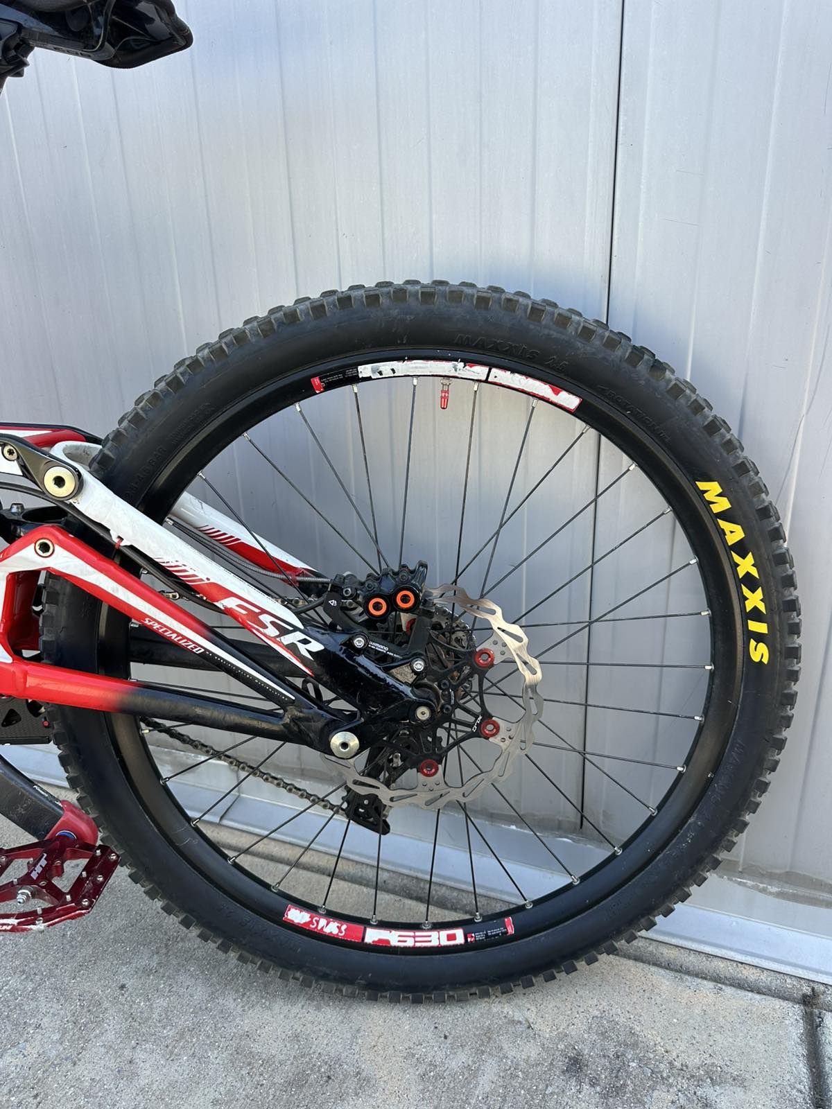 Specialized Demo 8