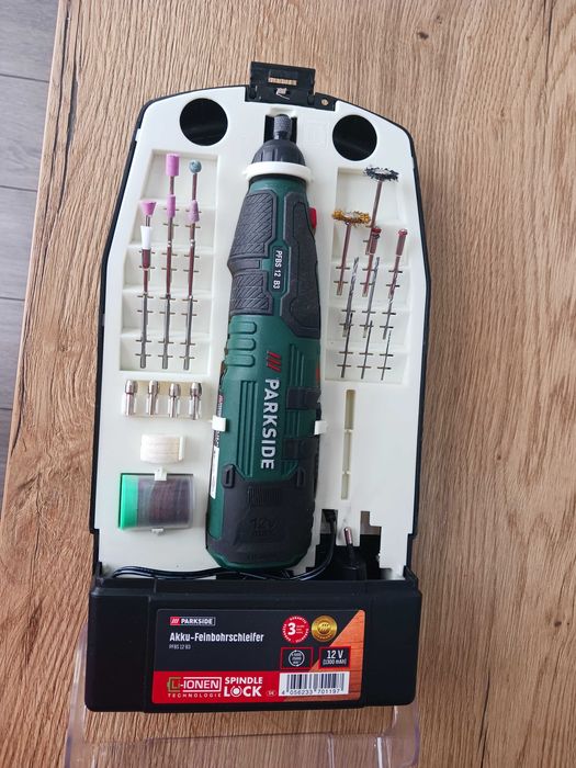Мултифункционална акумулаторна фина бормашина Parkside 12V