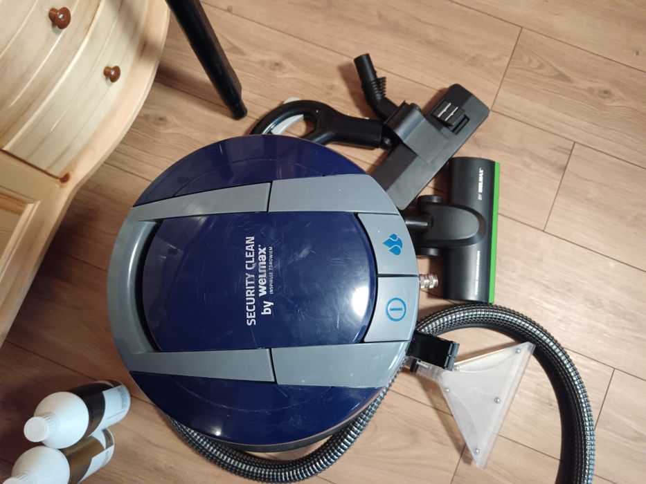 Професионална прахусмокачка за сухо и мокро