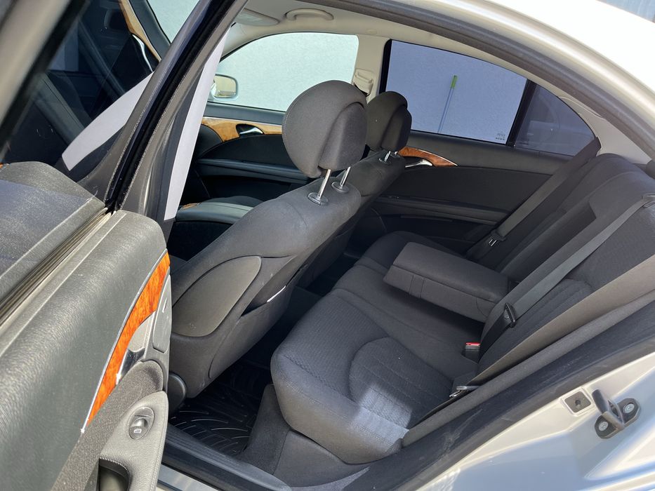 Mercedes E class w211 facelift impecabil