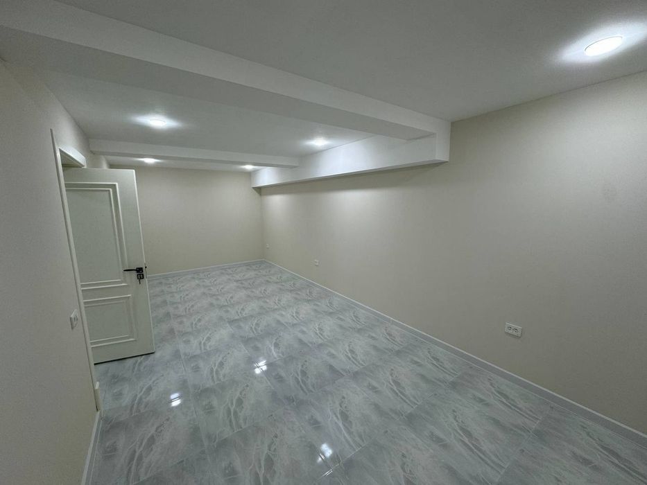 срочна продаётса нежилой помищенияа яакасарой р-н Шота Руставели ул