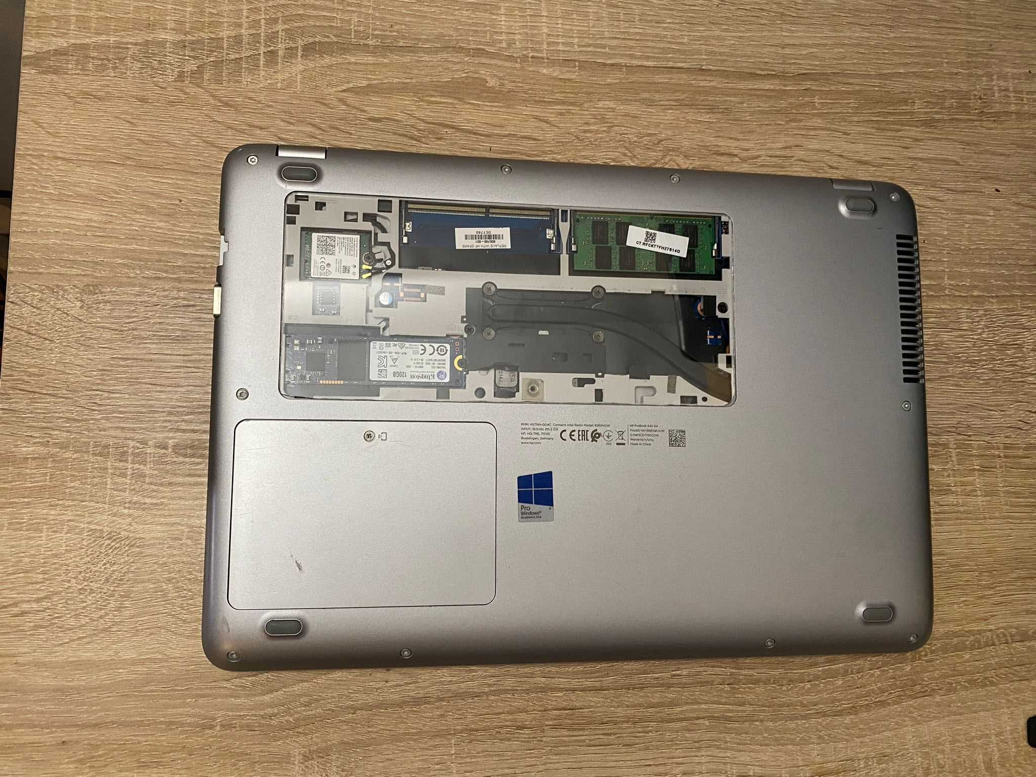 Laptop Hp ProBook 440 g4, intel pentium, 8 Gb ram ddr 4, 128 ssd