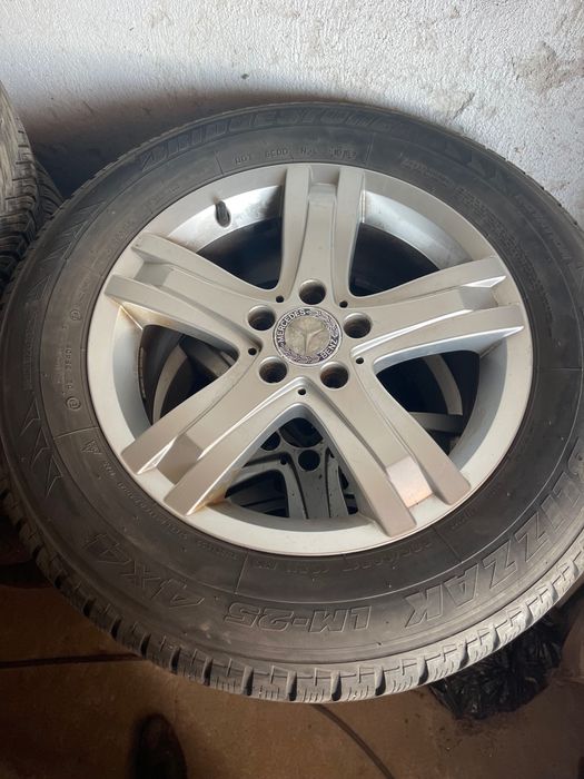Mercedes GLK 17 *4 броя джанти с гуми зимни