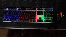Kompyuter rgb Klaviatura menen mishka s
