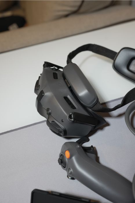 Drona DJI Avata 2, Fly More combo, in garantie, 3 baterii