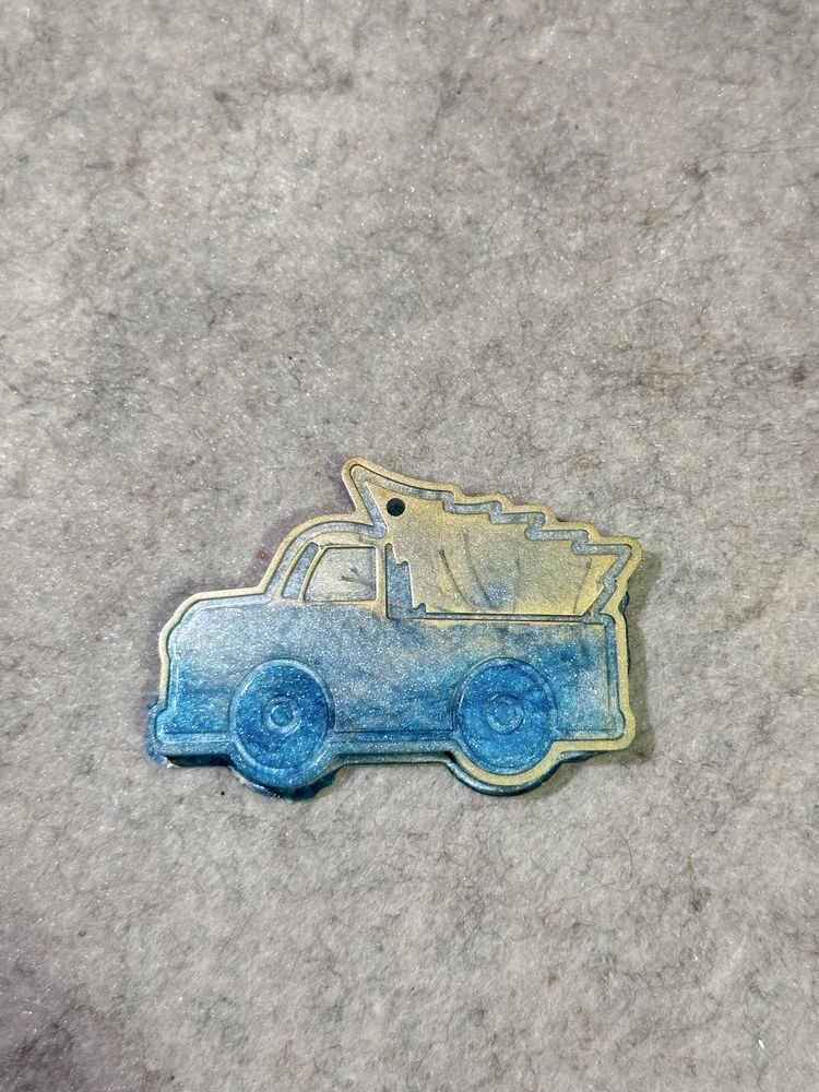 Играчки от смола