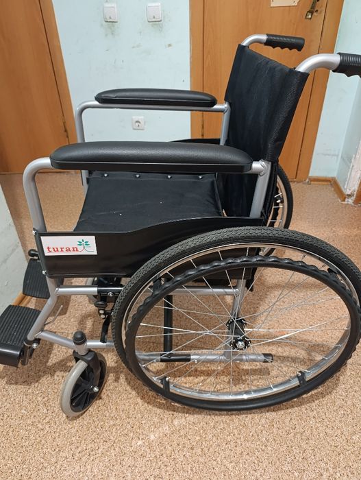 Продам инвалидную коляску