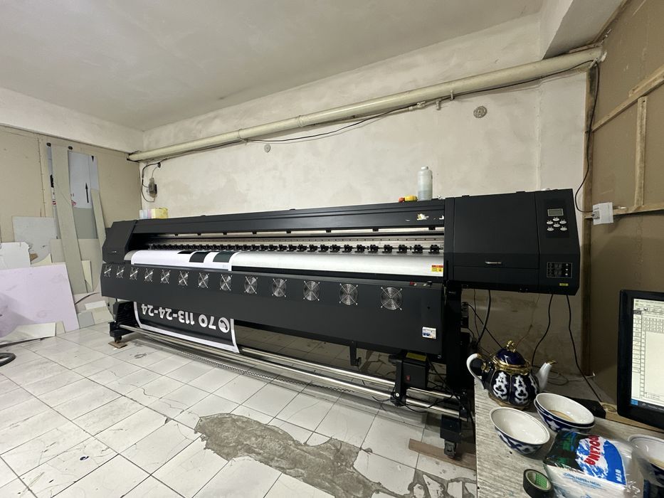 Banner printer ecosalvent 3.2li shirokaformatniy printer