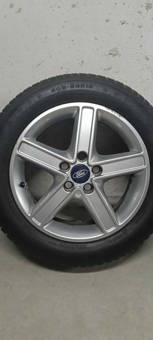 Зимни автомобилни гуми с джанти 205/55/16 за FORD