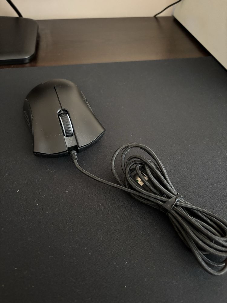 Оригинална геймърска мишка Razer Deathadder