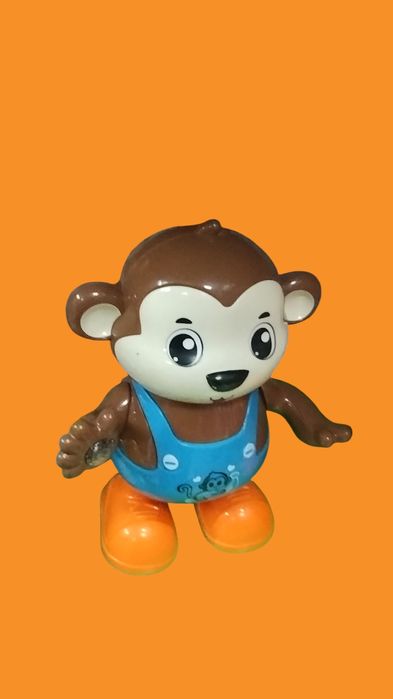 Танцуваща пчеличка със звук и светлина