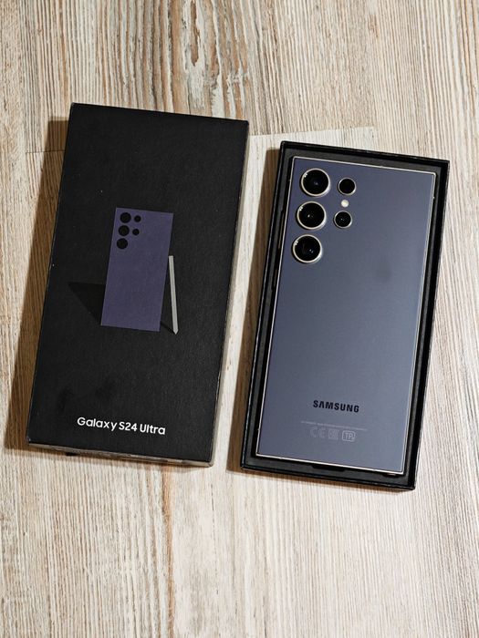 Samsung S24 Ultra 256 gb Ram 12 5G полный комплект
