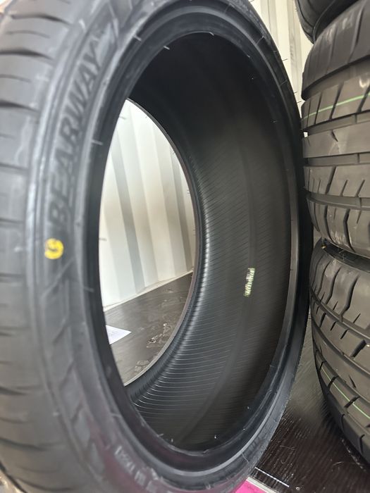 Летен Спорт Пакет Bearway 255/35R19 285/30R19  2553519  2853019