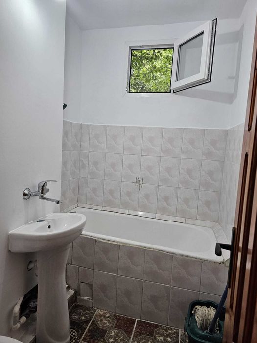 Apartament,decomandat,2 camere,Str.Mihai Eminescu!