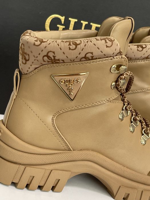 Нови кожени боти Guess