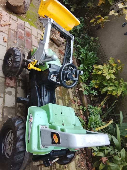 Vand tractoraș pentru copii