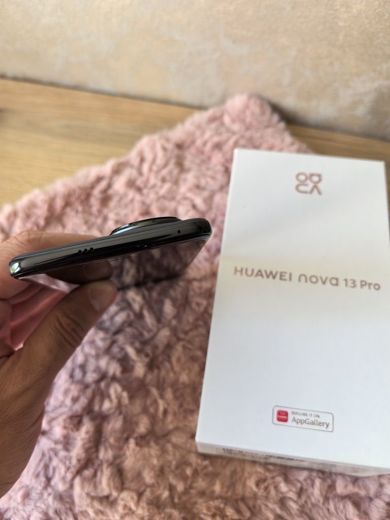 Чисто нов Huawei Nova 13 pro в гаранция до 2027 г.