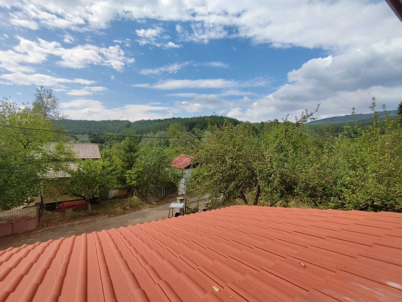 Продава се Къща в с. Драгичево, Област Перник - 226 кв.м за 1585 €/кв.м - Снимка #11