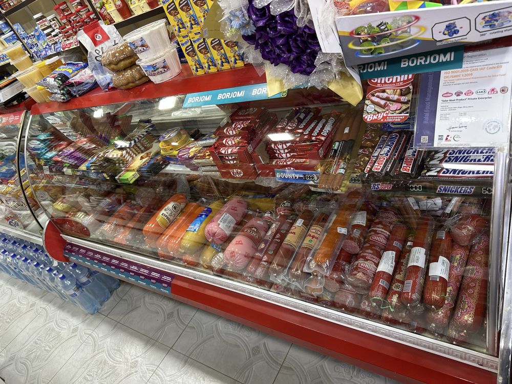 Xoladenik prilavka 2 taga bita mator sastayani yaxshi