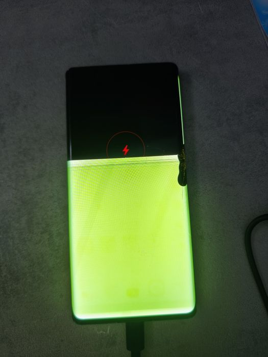 Huawei Mate 40pro display defect