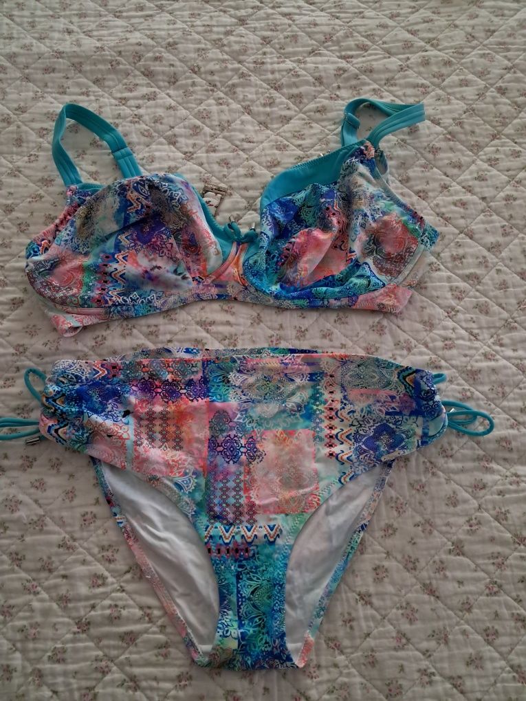 Vand costum de baie marime mare