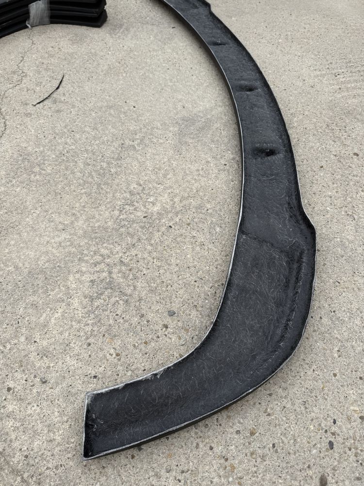 FIBRA !! Lip prelungire Buza bara fata BMW E60 E61 Maxton M pachet