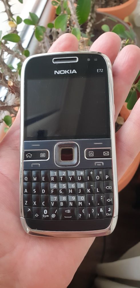 Nokia E72 impecabil