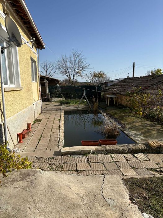 Продава се къща с.Макариополско