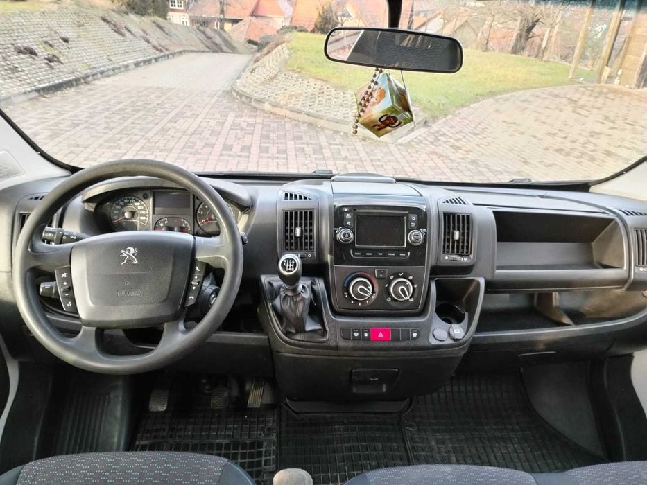 Peugeot Boxer Doka 7 persoane
