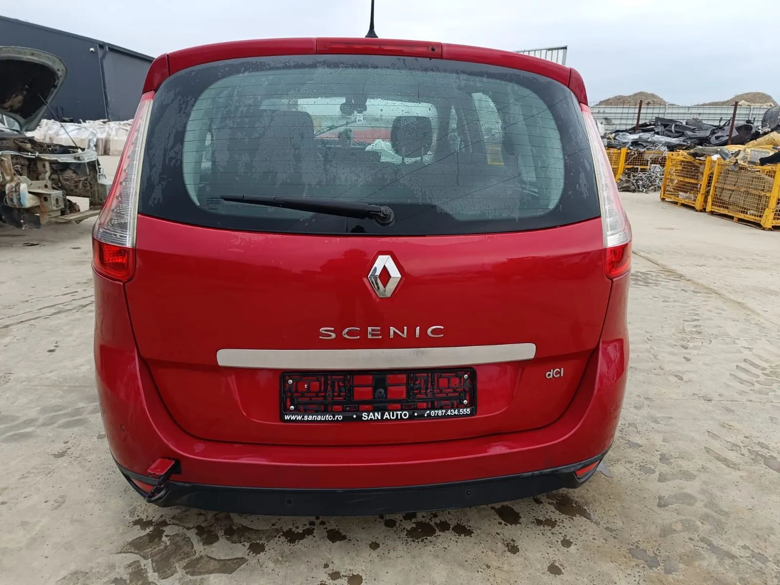 Dezmembrari / Dezmembrez Renault Scenic 3 1.5  K9K (832) cutie viteze manuala 6 trepte TL4 (018) culoare Rosu