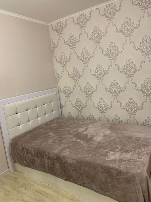 Кровать с матрасом