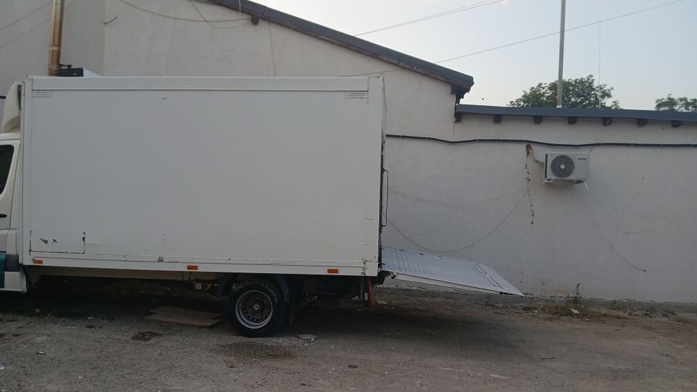 Vind cub frigorific cu lift cu racordare  la 220  impecabil