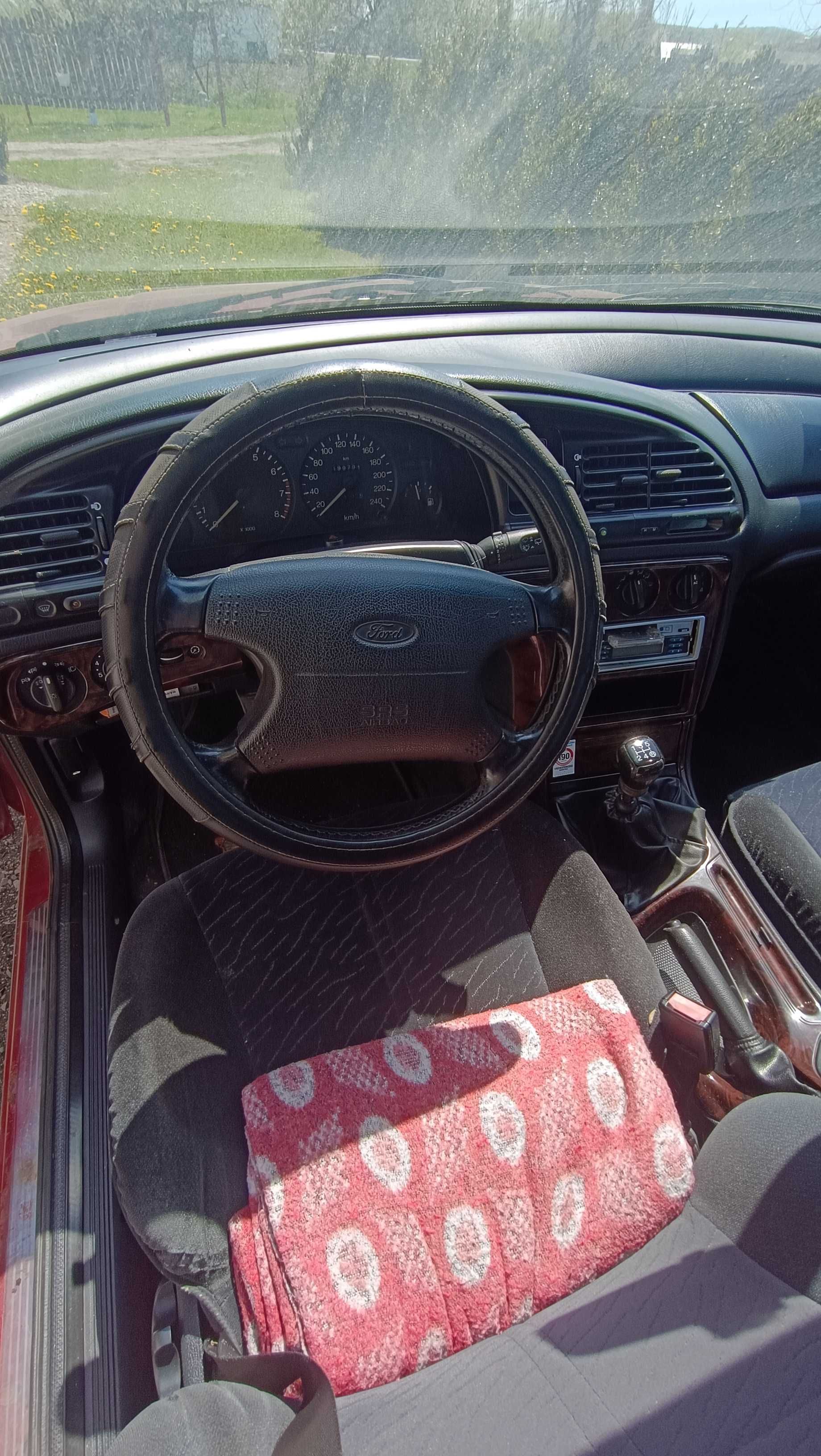 Ford Mondeo 1995 Benzină - Funcțional, Ideal pentru Proiect sau Piese
