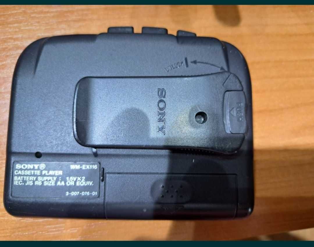 Продам кассетный плеер Sony wm-ex116 классика возможно не работает