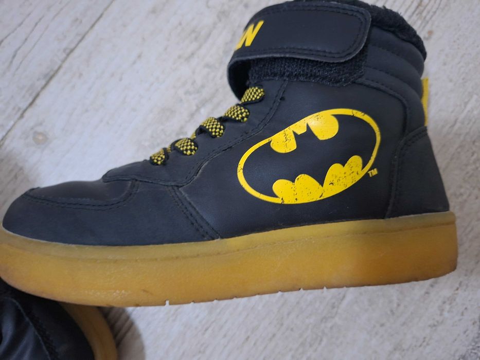 Светещи обувки Batman HM, 29 номер