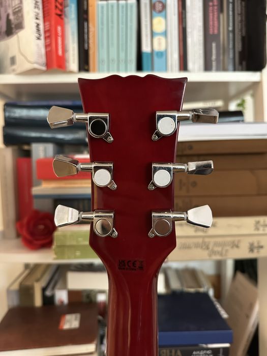 Harley Benton HB-35 plus полу-акустична китара