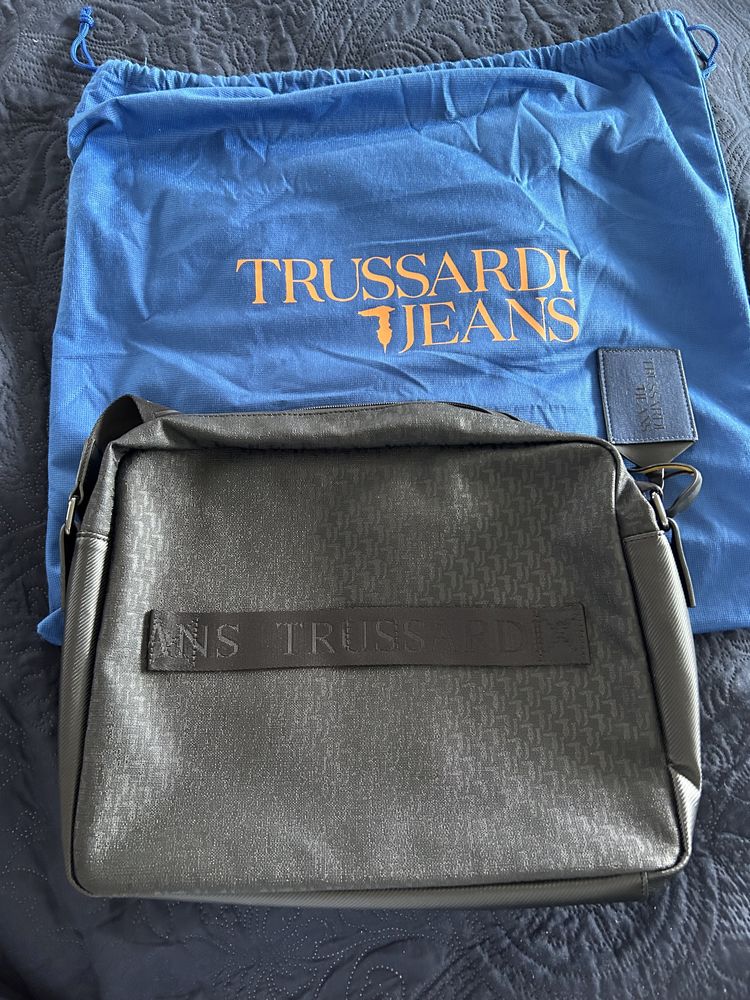 Бизнес чанта Trussardi Jeans